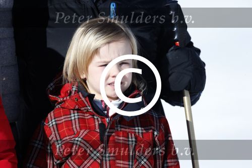 Lech, 18 Februari 2013 Fotoshoot Kon. huis in Lech tijdens de wintersportvakantie met o.a.: Koningin Beatrix, Prins Willem Alexander, Prinses Maxima, Prinses Amalia, Prinses Alexia en Prinses Ariane.
Foto Peter Smulders BV