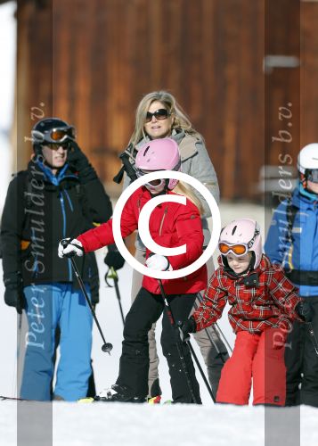 Lech, 18 Februari 2013 Fotoshoot Kon. huis in Lech tijdens de wintersportvakantie met o.a.: Koningin Beatrix, Prins Willem Alexander, Prinses Maxima, Prinses Amalia, Prinses Alexia en Prinses Ariane.
Foto Peter Smulders BV