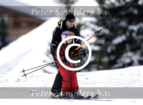 Lech, 18 Februari 2013 Fotoshoot Kon. huis in Lech tijdens de wintersportvakantie met o.a.: Koningin Beatrix, Prins Willem Alexander, Prinses Maxima, Prinses Amalia, Prinses Alexia en Prinses Ariane.
Foto Peter Smulders BV
