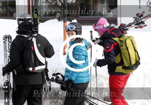 Zurs 19 februari 2013
Prinses Caroline van Monaco en haar dochter op ski vakantie in Zurs/Lech.
Peter Smulders bv