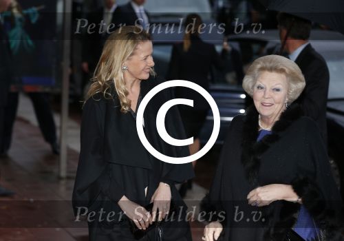 Utrecht 1 februari 2013
Koningin Beatrix viert haar 75e verjaardag in het beatrix theater in Utrecht. Koningin met prinses Mabel
Peter Smulders bv