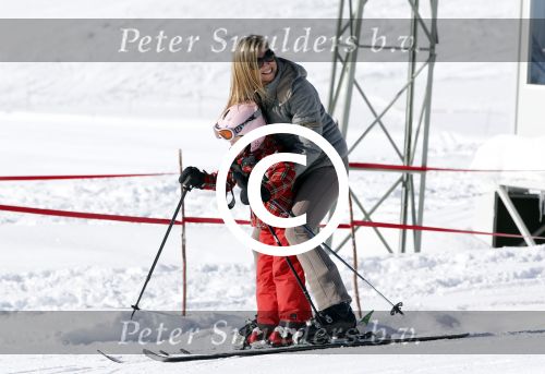 Lech, 18 Februari 2013 Fotoshoot Kon. huis in Lech tijdens de wintersportvakantie met o.a.: Koningin Beatrix, Prins Willem Alexander, Prinses Maxima, Prinses Amalia, Prinses Alexia en Prinses Ariane.
Foto Peter Smulders BV