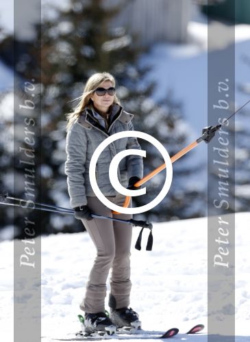 Lech, 18 Februari 2013 Fotoshoot Kon. huis in Lech tijdens de wintersportvakantie met o.a.: Koningin Beatrix, Prins Willem Alexander, Prinses Maxima, Prinses Amalia, Prinses Alexia en Prinses Ariane.
Foto Peter Smulders BV
