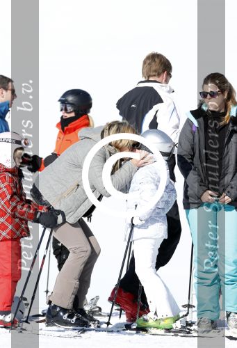 Lech, 18 Februari 2013 Fotoshoot Kon. huis in Lech tijdens de wintersportvakantie met o.a.: Koningin Beatrix, Prins Willem Alexander, Prinses Maxima, Prinses Amalia, Prinses Alexia en Prinses Ariane.
Foto Peter Smulders BV