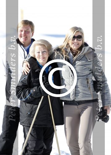 Lech, 18 Februari 2013 Fotoshoot Kon. huis in Lech tijdens de wintersportvakantie met o.a.: Koningin Beatrix, Prins Willem Alexander, Prinses Maxima, Prinses Amalia, Prinses Alexia en Prinses Ariane.
Foto Peter Smulders BV