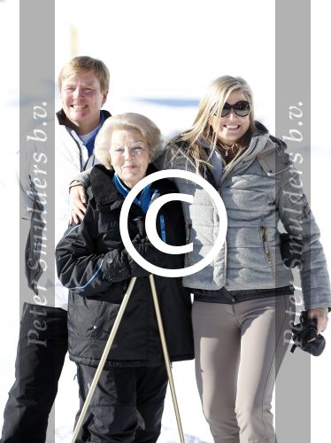Lech, 18 Februari 2013 Fotoshoot Kon. huis in Lech tijdens de wintersportvakantie met o.a.: Koningin Beatrix, Prins Willem Alexander, Prinses Maxima, Prinses Amalia, Prinses Alexia en Prinses Ariane.
Foto Peter Smulders BV