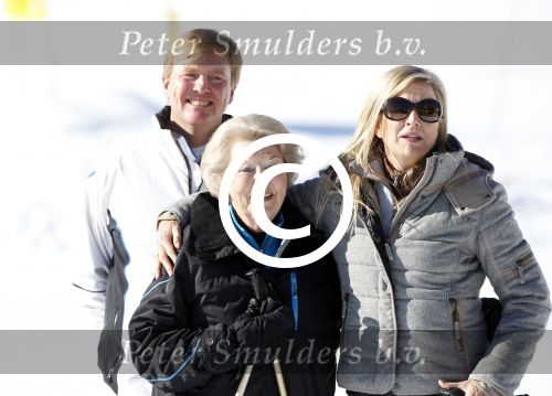 Lech, 18 Februari 2013 Fotoshoot Kon. huis in Lech tijdens de wintersportvakantie met o.a.: Koningin Beatrix, Prins Willem Alexander, Prinses Maxima, Prinses Amalia, Prinses Alexia en Prinses Ariane.
Foto Peter Smulders BV
