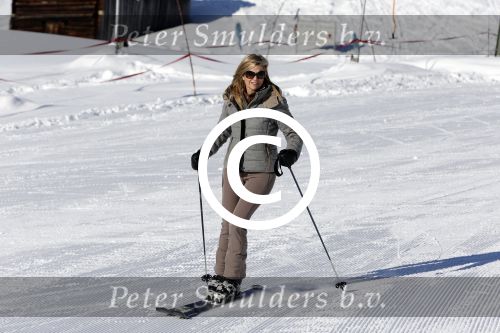 Lech, 18 Februari 2013 Fotoshoot Kon. huis in Lech tijdens de wintersportvakantie met o.a.: Koningin Beatrix, Prins Willem Alexander, Prinses Maxima, Prinses Amalia, Prinses Alexia en Prinses Ariane.
Foto Peter Smulders BV