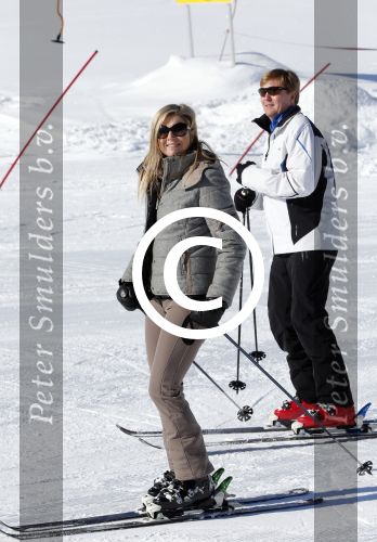 Lech, 18 Februari 2013 Fotoshoot Kon. huis in Lech tijdens de wintersportvakantie met o.a.: Koningin Beatrix, Prins Willem Alexander, Prinses Maxima, Prinses Amalia, Prinses Alexia en Prinses Ariane.
Foto Peter Smulders BV