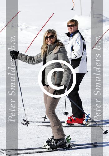 Lech, 18 Februari 2013 Fotoshoot Kon. huis in Lech tijdens de wintersportvakantie met o.a.: Koningin Beatrix, Prins Willem Alexander, Prinses Maxima, Prinses Amalia, Prinses Alexia en Prinses Ariane.
Foto Peter Smulders BV