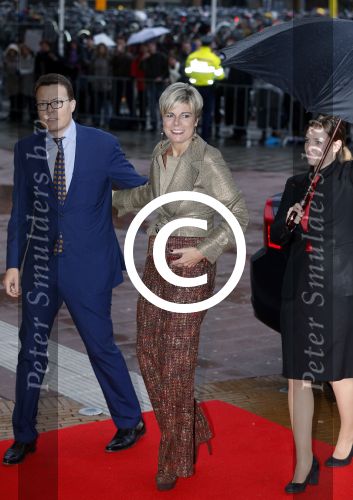 Utrecht 1 februari 2013
Koningin Beatrix viert haar 75e verjaardag in het beatrix theater in Utrecht. prins Constantijn en prinses laurentien
Peter Smulders bv