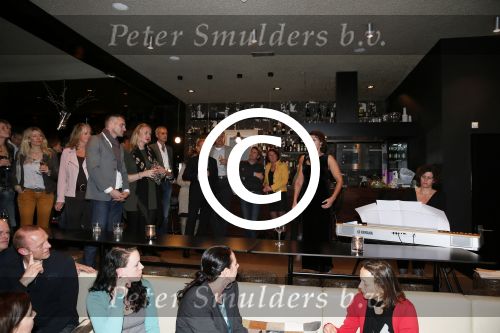 Amsterdam 4 februari 2013
Presentatie boek Patricia Snel in V hotel . Jaap Jongbloed krijgt het eerste exemplaar en zijn vriendin Quirine Melssen zingt verschillende liederen.
Peter Smulders bv