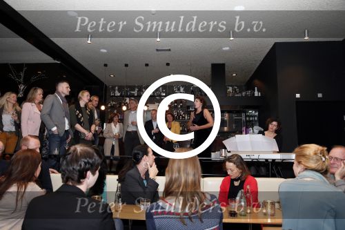Amsterdam 4 februari 2013
Presentatie boek Patricia Snel in V hotel . Jaap Jongbloed krijgt het eerste exemplaar en zijn vriendin Quirine Melssen zingt verschillende liederen.
Peter Smulders bv