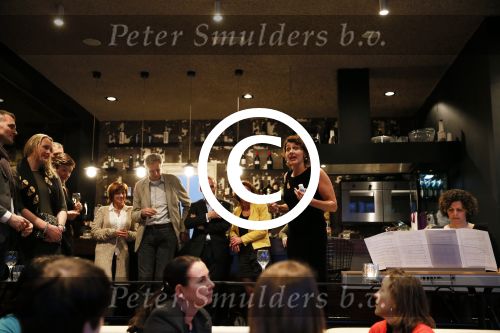 Amsterdam 4 februari 2013
Presentatie boek Patricia Snel in V hotel . Jaap Jongbloed krijgt het eerste exemplaar en zijn vriendin Quirine Melssen zingt verschillende liederen.
Peter Smulders bv
