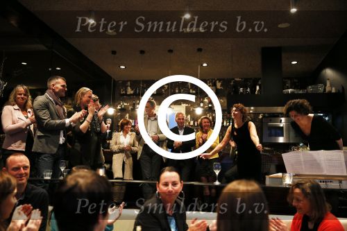 Amsterdam 4 februari 2013
Presentatie boek Patricia Snel in V hotel . Jaap Jongbloed krijgt het eerste exemplaar en zijn vriendin Quirine Melssen zingt verschillende liederen.
Peter Smulders bv