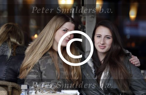 Amsterdam 4 februari 2013
Renee Gunning met een vriendin op terras.
Peter Smulders bv