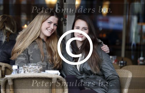 Amsterdam 4 februari 2013
Renee Gunning met een vriendin op terras.
Peter Smulders bv