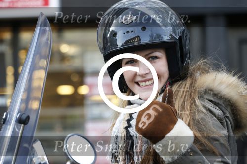 Amsterdam 28 januari 2013
Renee Gunning op vespa scooter.
Peter Smulders bv