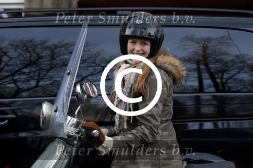 Amsterdam 28 januari 2013
Renee Gunning op vespa scooter.
Peter Smulders bv