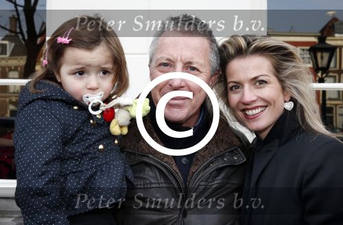 Leiden 10 februari 2013
Premiere Woezel en Pip in de Leidse schouwburg. Rob Janssen met vrouw en dochter
Peter Smulders bv