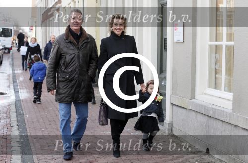 Leiden 10 februari 2013
Premiere Woezel en Pip in de Leidse schouwburg. Rob Janssen met vrouw en dochter
Peter Smulders bv