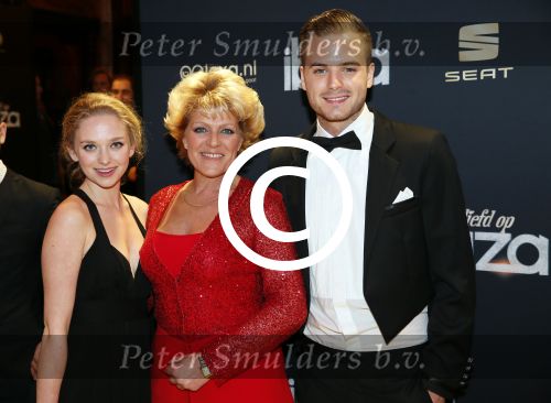Amsterdam 28 januari 2013
Premiere verliefd op ibiza in Tuschinski. Simone Kleinsma Jim Bakkum en Pip Pellens
Peter Smulders bv