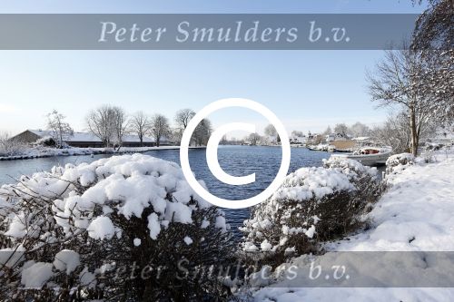 Nigtevecht 10 februari 2013
Huis Anouk Bo Max Edwin Smulders in de sneeuw.
Peter Smulders bv
