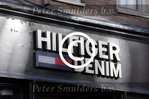 Amsterdam 2 februari 2013
Diverse winkels op de pc hooftstraat. Tommy Hilfiger
Peter Smulders bv