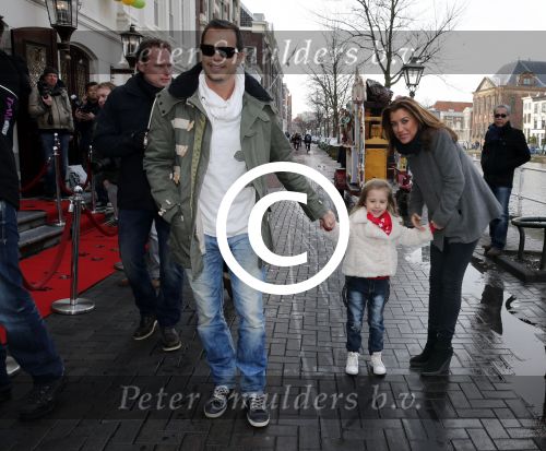 Leiden 10 februari 2013
Premiere Woezel en Pip in de Leidse schouwburg. Valerie Zwikker met man en dochter
Peter Smulders bv