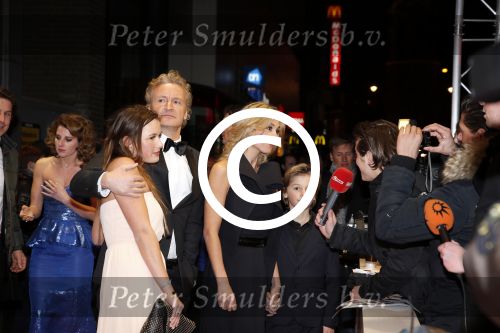 Amsterdam 11 februari 2013
Premiere Ushi must marry met Wendy v Dijk in Tuschinski. Wendy v Dijk met Erland Galjaard (zijn dochter) en zoon Sem
Peter Smulders bv