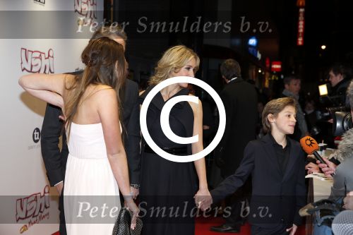 Amsterdam 11 februari 2013
Premiere Ushi must marry met Wendy v Dijk in Tuschinski. Wendy v Dijk met Erland Galjaard (zijn dochter) en zoon Sem
Peter Smulders bv