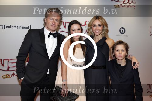 Amsterdam 11 februari 2013
Premiere Ushi must marry met Wendy v Dijk in Tuschinski. Wendy v Dijk met Erland Galjaard (zijn dochter) en zoon Sem
Peter Smulders bv