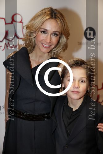 Amsterdam 11 februari 2013
Premiere Ushi must marry met Wendy v Dijk in Tuschinski. Wendy v Dijk met Erland Galjaard (zijn dochter) en zoon Sem
Peter Smulders bv