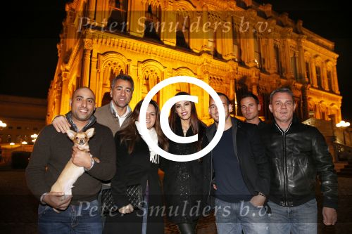 Istanbul 24 januari 2013
Op bezoek bij Wesley Sneijder en zijn vrouw Yolanthe Sneijder Cabau.
Ze slapen in het four seasons hotel . Wesley gaat spelen voor Galatasaray en wordt als een held binnengehaald. Wesley met zijn vader Berrie broer Jeffrey vriend Redouan en zijn begeleider met vrouw.
Peter Smulders bv