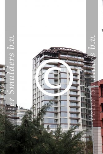 Istanbul 25 januari 2013
In dit Appartementen complex mede ontworpen door Giorgio Armani gaan Wesley Sneijder en zijn vrouw Yolanthe Sneijder cabau in een prachtige penthouse wonen met overzicht over heel Istanbul.
Peter Smulders bv