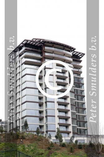 Istanbul 25 januari 2013
In dit Appartementen complex mede ontworpen door Giorgio Armani gaan Wesley Sneijder en zijn vrouw Yolanthe Sneijder cabau in een prachtige penthouse wonen met overzicht over heel Istanbul.
Peter Smulders bv