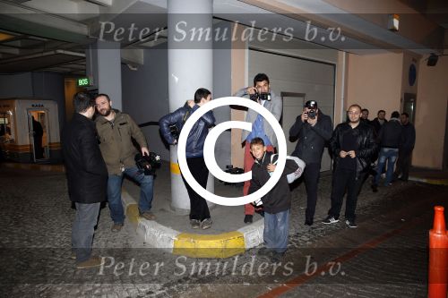Istanbul 24 januari 2013
Op bezoek bij Wesley Sneijder en zijn vrouw Yolanthe Sneijder Cabau.
Ze slapen in het four seasons hotel . Wesley gaat spelen voor Galatasaray en wordt als een held binnengehaald. pers voor het restaurant
Peter Smulders bv