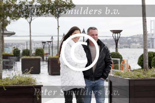 Istanbul 25 januari 2013
Yolanthe Sneijder Cabau samen met haar schoonvader Berrie Sneijder en hondje James in de tuin van het four seasons Hotel in Istanbul.
Peter Smulders bv