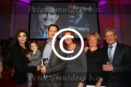 Hilversum 16 januari 2014
Omroepman van het jaar bekendmaking van 2013 in studio 21.
Bert habets is de nieuwe omroepman van het jaar. Bert Habet met vrouw dochter ouders en zus.