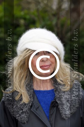 Aalsmeer 17 januari 2014
Bonnie st Claire met haar hondjes bij haar huis.