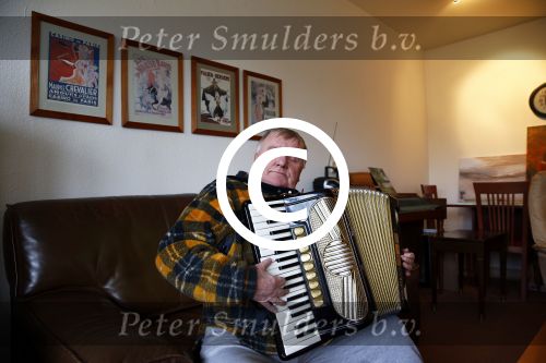 Hoofddorp 17 januari 2014
Binnen kijken in het huis van Bram Biesterveld ( Pommetje Horlepiep)