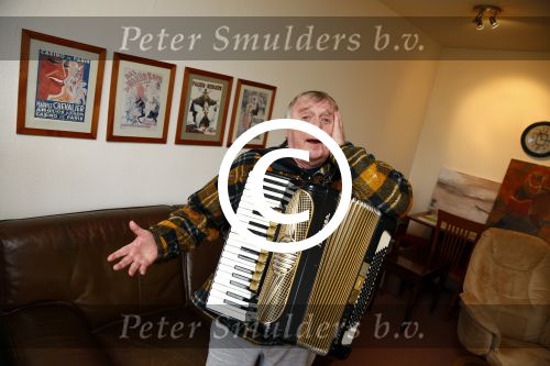 Hoofddorp 17 januari 2014
Binnen kijken in het huis van Bram Biesterveld ( Pommetje Horlepiep)