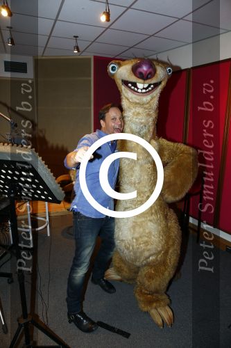 Amsterdam 20 januari 2014
Carlo Boszhard spreekt stem van Mamoet in in de film ice age.