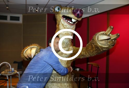 Amsterdam 20 januari 2014
Carlo Boszhard spreekt stem van Mamoet in in de film ice age.