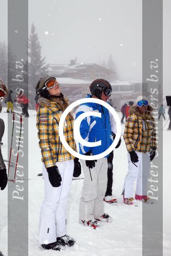 Flauchau (Ooostenrijk), 21 Januari 2014
Wintersport met Vinzzent, Frans Duijts, Django Wagner, Wolter Kroes, Nick Nielsen, Henk Dissel, Rene Schuurmans, Wesley Klein, Yes-R en Charly Luske
Celine Huijsmans SBS
Foto Peter Smulders BV.