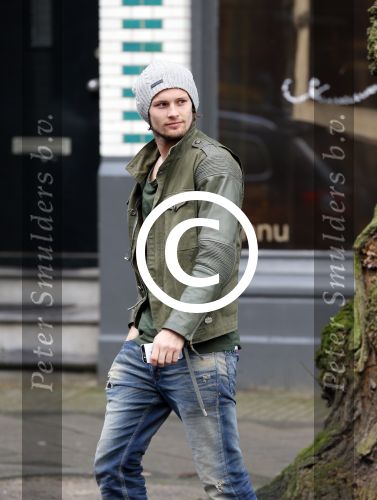 Amsterdam 13 januari 2014
Daley Blind met een vriend op de cornelis schuytstraat.