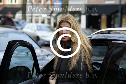 Amsterdam 22 januari 2014
Estelle Cruijff doet boodschappen op de cornelis schuytstraat.