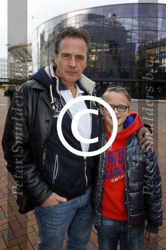 Amsterdam 8 januari 2013
Premiere Zapp films in pathe arena. Joep Sertons met zoon