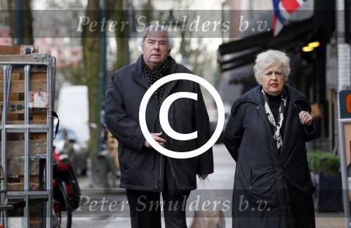 Amsterdam 13 januari 2013
Joop v Zijl met zijn vrouw op de cornelis schuytstraat.