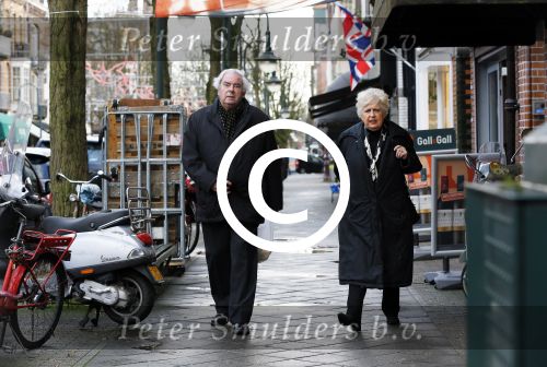 Amsterdam 13 januari 2013
Joop v Zijl met zijn vrouw op de cornelis schuytstraat.